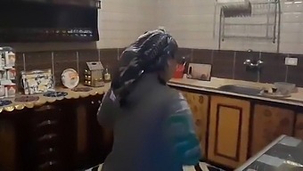 검은 Milf의 야생적인 북쪽 라이드인 아라비아