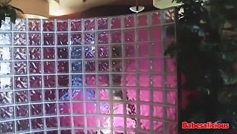 Uma Jovem E Sedutora Meia-Irmã É Filmada Em Primeira Pessoa.