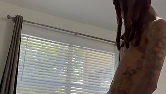 Vennlige Venner Som Burde Henge Oftere I Denne Hete Videoen