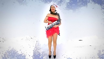 A Mikulás Kis Segítője: Egy Ünnepi Xxxmas Köszöntés 2023-Ra